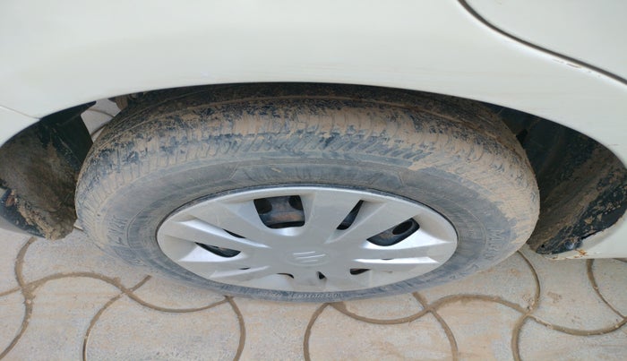 2014 Maruti Swift Dzire VDI, Diesel, Manual, 1,31,369 km, tyre