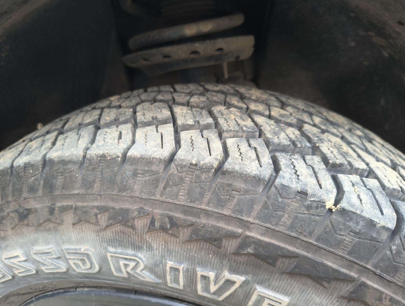 2022 Tata Harrier XTA PLUS 2.0L KRYOTEC DARK EDITION, Diesel, Automatic, 63,374 km, tyre