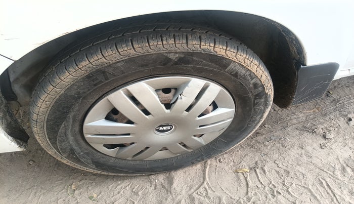 2018 Maruti Alto 800 LXI CNG, Petrol, Manual, 1,74,299 km, tyre