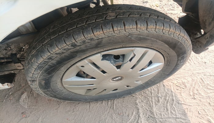 2018 Maruti Alto 800 LXI CNG, Petrol, Manual, 1,74,299 km, tyre