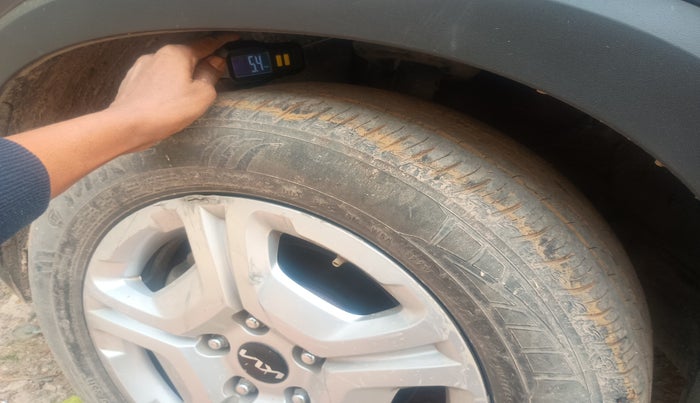 2021 KIA SONET HTK PLUS 1.0 IMT, Petrol, Manual, 62,364 km, tyre