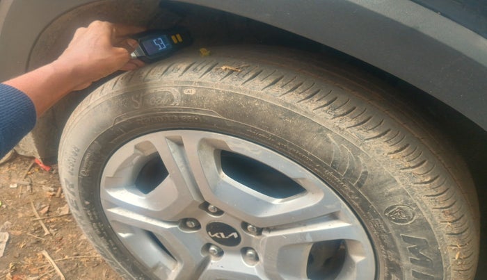 2021 KIA SONET HTK PLUS 1.0 IMT, Petrol, Manual, 62,364 km, tyre