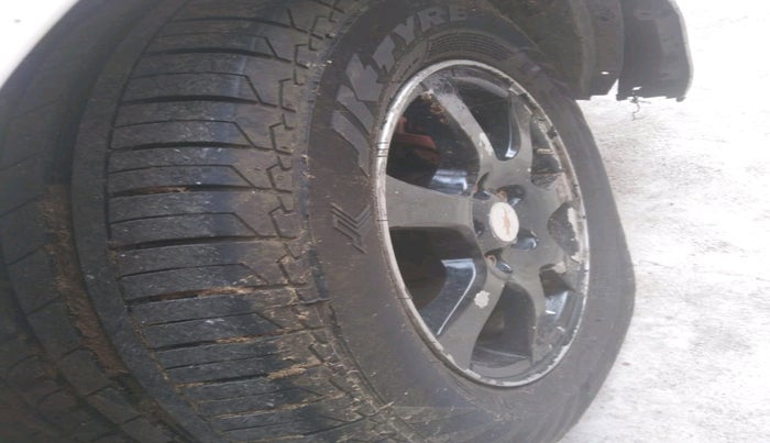 2011 Chevrolet Cruze LTZ, Diesel, Manual, 1,15,335 km, tyre