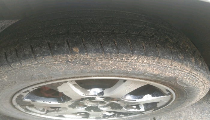 2011 Chevrolet Cruze LTZ, Diesel, Manual, 1,15,335 km, tyre