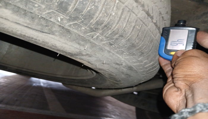 2012 Mahindra XUV500 W8, Diesel, Manual, 84,129 km, tyre