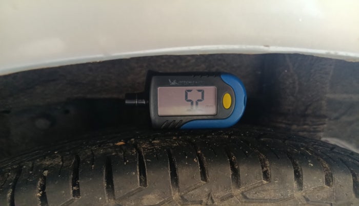 2013 Hyundai Eon ERA +, Petrol, Manual, 36,534 km, tyre