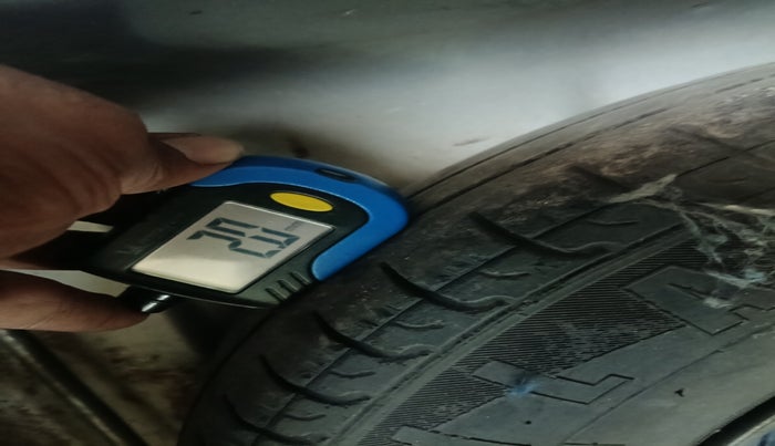 2013 Hyundai Eon ERA +, Petrol, Manual, 36,534 km, tyre