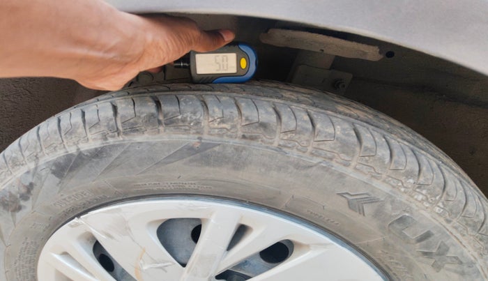 2014 Maruti Swift VXI, Petrol, Manual, 80,586 km, tyre