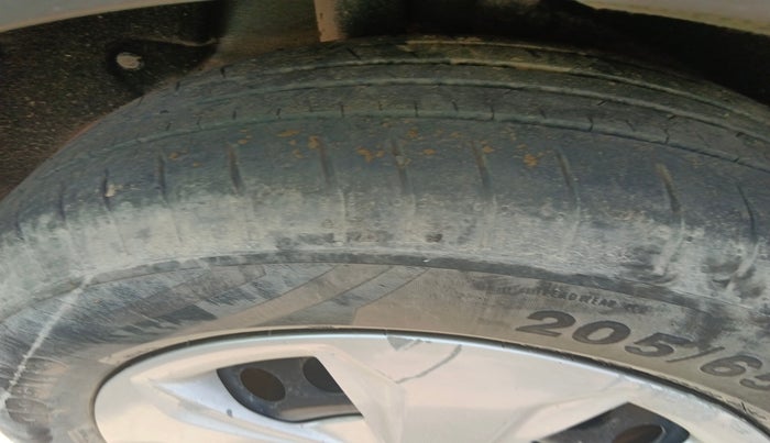 2019 Hyundai Creta E PLUS 1.4 DIESEL, Diesel, Manual, 1,44,174 km, tyre