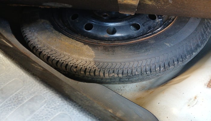 2012 Maruti Swift Dzire VXI, Petrol, Manual, 67,305 km, tyre