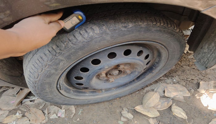 2016 Maruti Wagon R 1.0 VXI AMT, Petrol, Automatic, 25,403 km, tyre