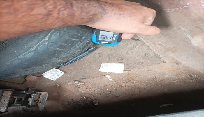 2013 Ford Classic LXI 1.4 DIESEL, Diesel, Manual, 1,12,143 km, tyre