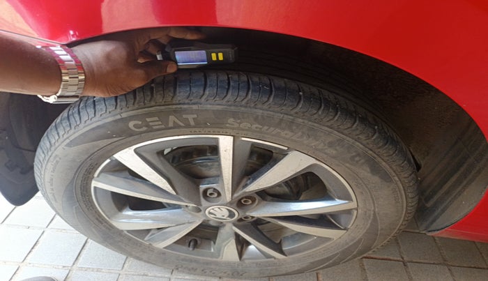 2022 Skoda SLAVIA STYLE 1.0L TSI AT, Petrol, Automatic, 34,632 km, tyre