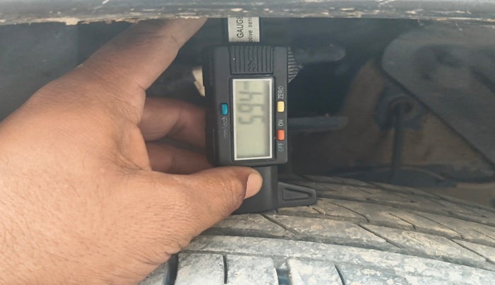 2024 Maruti BREZZA LXI S- CNG, Petrol, Manual, 22,559 km, tyre