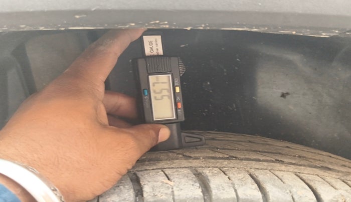 2024 Maruti BREZZA LXI S- CNG, Petrol, Manual, 22,559 km, tyre