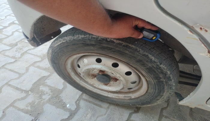 2014 Maruti Wagon R 1.0 LXI CNG, Petrol, Manual, 1,20,884 km, tyre