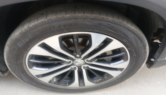 2022 MG HECTOR SHARP 2.0 DIESEL, Diesel, Manual, 72,625 km, tyre