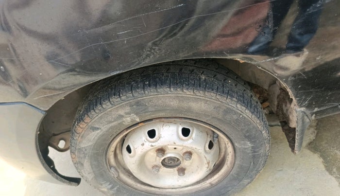 2010 Maruti Alto LXI, Petrol, Manual, 73,752 km, tyre