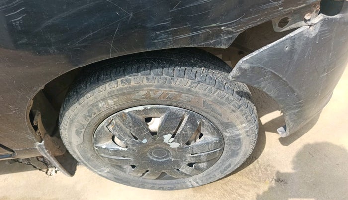 2010 Maruti Alto LXI, Petrol, Manual, 73,752 km, tyre