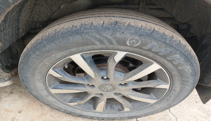 2019 Mahindra XUV500 W11, Diesel, Manual, 1,72,089 km, tyre