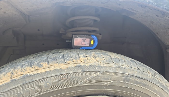 2015 Maruti Swift Dzire VXI, Petrol, Manual, 95,643 km, tyre