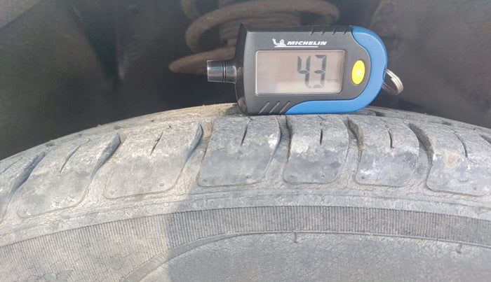 2018 Maruti Dzire VXI AMT, Petrol, Automatic, 18,173 km, tyre