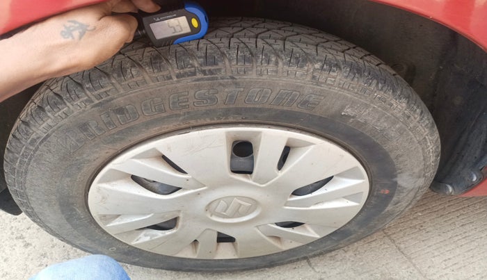 2013 Maruti Swift VXI, Petrol, Manual, 4,640 km, tyre