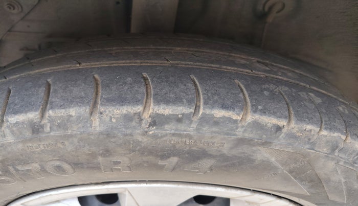 2017 Hyundai Elite i20 SPORTZ 1.4 CRDI, Diesel, Manual, 1,20,073 km, tyre