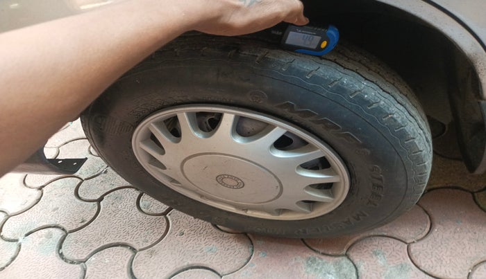 2012 Maruti Eeco 5 STR WITH A/C+HTR CNG, Petrol, Manual, 72,998 km, tyre