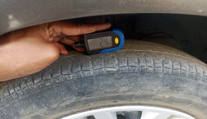 2019 Maruti Swift VXI, Petrol, Manual, 32,395 km, tyre