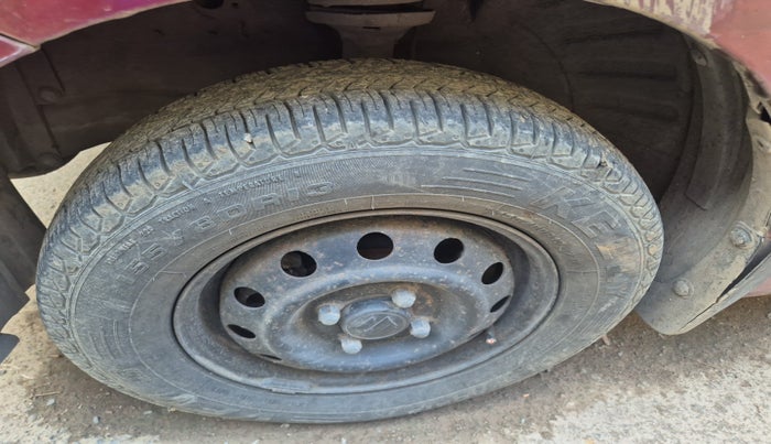 2011 Maruti Wagon R 1.0 LXI CNG, Petrol, Manual, 77,363 km, tyre