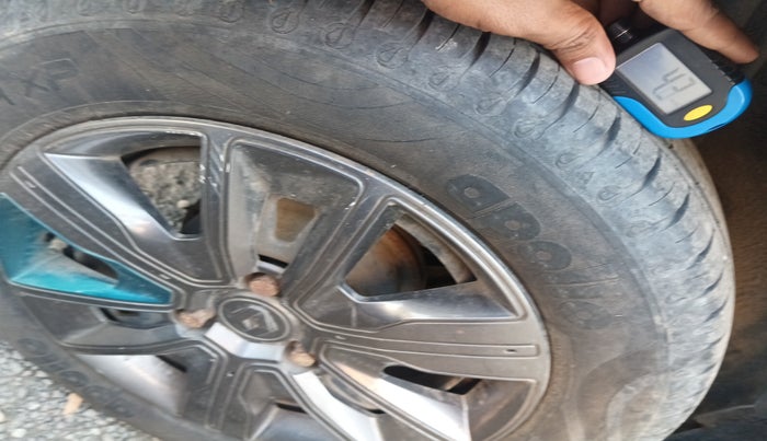 2020 Renault Kwid NEOTECH RXL 0.8, Petrol, Manual, 9,905 km, tyre