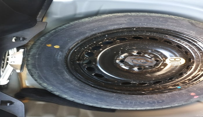 2023 Maruti Baleno ZETA 1.2 AGS, Petrol, Automatic, 35,075 km, tyre