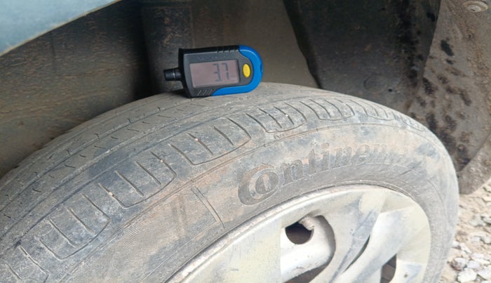 2016 Mahindra Verito 1.5 D4, Diesel, Manual, 1,73,558 km, tyre