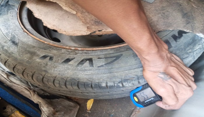 2011 Hyundai Verna FLUIDIC 1.6 VTVT EX, Petrol, Manual, 46,659 km, tyre