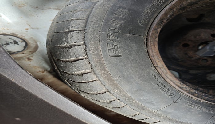 2014 Hyundai Santro Xing GLS, Petrol, Manual, 1,02,013 km, tyre