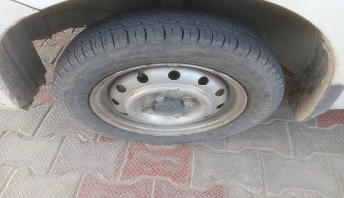 2013 Maruti Wagon R 1.0 LXI, Petrol, Manual, 1,13,751 km, tyre