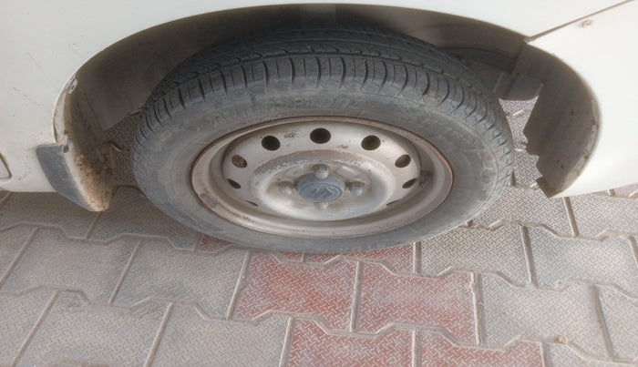 2013 Maruti Wagon R 1.0 LXI, Petrol, Manual, 1,13,751 km, tyre