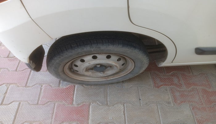 2013 Maruti Wagon R 1.0 LXI, Petrol, Manual, 1,13,751 km, tyre