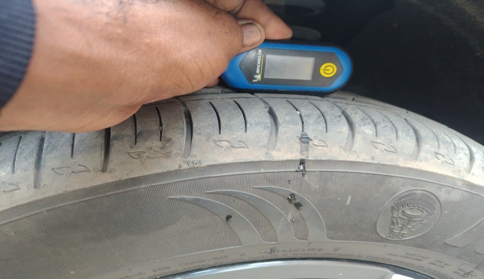 2023 Mahindra XUV700 AX 5 D MT 5 STR, Diesel, Manual, 21,191 km, tyre