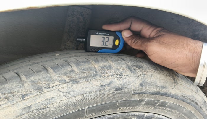 2022 Hyundai GRAND I10 NIOS SPORTZ 1.2 KAPPA VTVT CNG, Petrol, Manual, 58,456 km, tyre