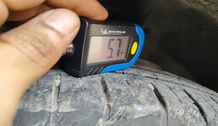 2021 Maruti Swift ZXI, Petrol, Manual, 39,870 km, tyre