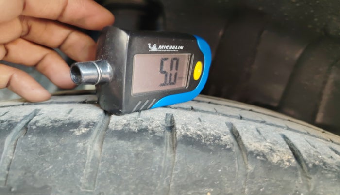 2021 Maruti Swift ZXI, Petrol, Manual, 39,870 km, tyre