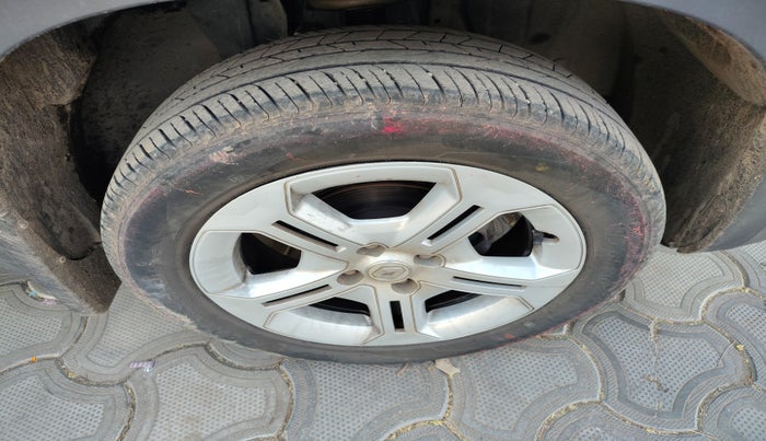 2021 Renault Kiger RXT MT, Petrol, Manual, 13,471 km, tyre