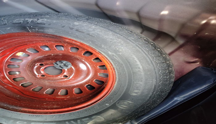 2021 Renault Kiger RXT MT, Petrol, Manual, 13,471 km, tyre