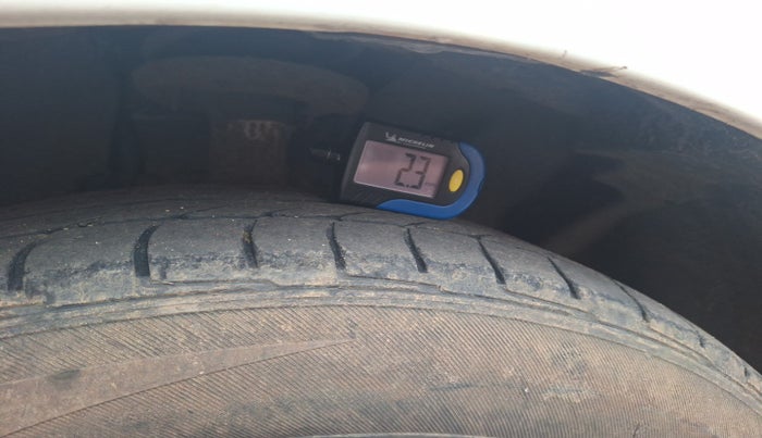 2013 Ford Ecosport TITANIUM 1.5L DIESEL (OPT), Diesel, Manual, 2,55,294 km, tyre