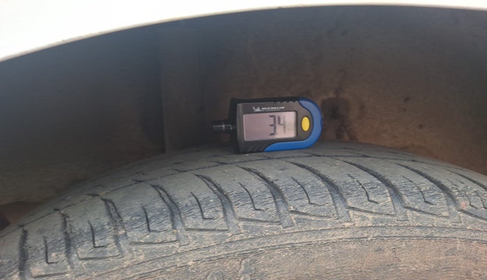 2013 Ford Ecosport TITANIUM 1.5L DIESEL (OPT), Diesel, Manual, 2,55,294 km, tyre