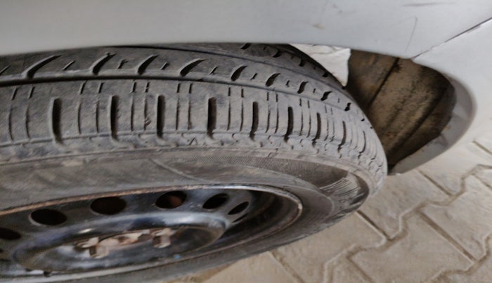 2010 Maruti Wagon R 1.0 VXI, Petrol, Manual, 82,098 km, tyre