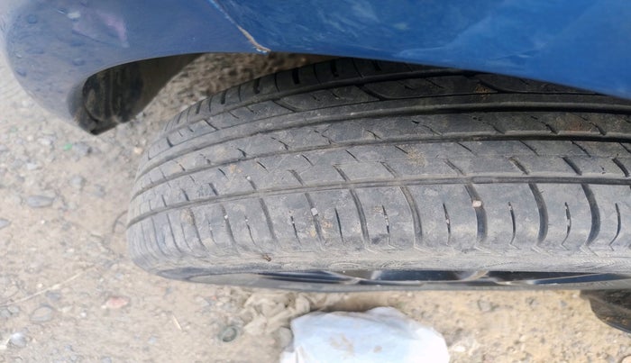 2017 Maruti IGNIS DELTA 1.2, Petrol, Manual, 1,07,869 km, tyre