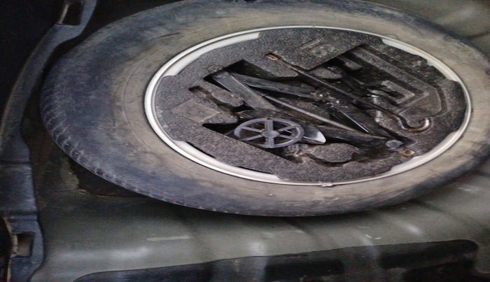 2014 Hyundai New Elantra 1.8 SX MT VTVT, Petrol, Manual, 1,14,529 km, tyre